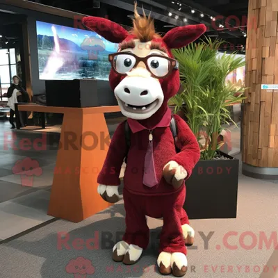Obrázok produktu pre Maskot spoločnosti REDBROKOLY: kaštanový oslík oblečený v minišortkách a okuliarov