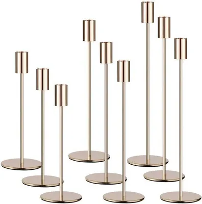 Productafbeelding van Gaveverpakking met 9 gouden kaarsenstandaarden, kaarsenhouders voor stompkaarsen in de maten 33/28/23 cm, decoratieve vintage kaarsenstandaarden, hoge metalen kaarsenhouders, geschikt voor verjaardagen, jubilea, bruiloften en als woonaccessoire.
