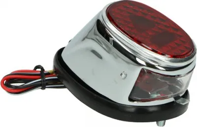 Zdjęcie produktu dla Reflektor tylny BestPrice, chromowany, kompletny z gumową uszczelką z tyłu, przeznaczony do skuterów Maxi MS50 i MV50