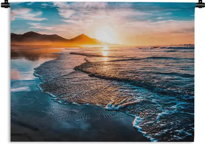 Produktbild von MuchoWow® Wandteppich Wandbehang Sonnenuntergang - Meer - Berg - Horizont - Landschaft - Blau 120x90 cm Tapisserie Dekoration Wandtuch - Wohnen - Aufhänger für die Wand