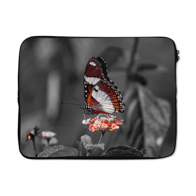 Produktbild von MuchoWow® Laptop Hülle 15 Zoll Schmetterling - Tiere - Blumen - Schwarz und weiß - Orange Laptoptasche - Laptoptasche - Sleeve - Rundum-Schutz