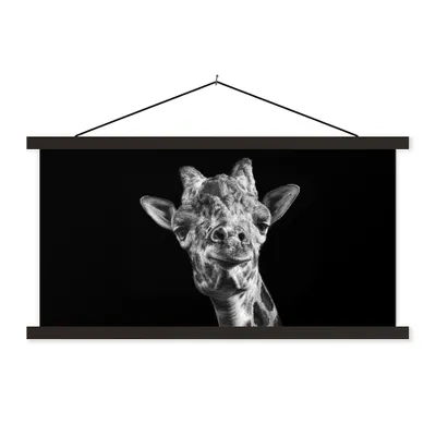 Produktbild von MuchoWow® Textilposter Giraffe - Tier - Schwarz - Weiß 120x60 cm mit schwarzem Rahmen - Dekoration Schlafzimmer