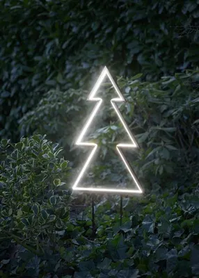 Produktbild von Gartenstecker mit LED Lichtband in warmweiß beleuchtet, 180 LED  [Tanne]