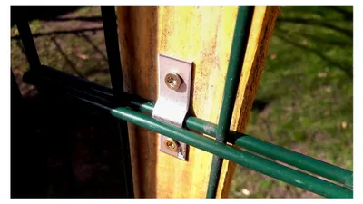 Produktbild von 20 Stück Doppelstabmattenzaun Mattenhalter Halterung für Pfosten mit 6mm Bogen und 5mm Löchern