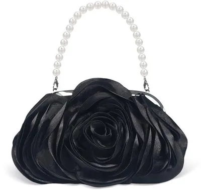 Image de Pochette de soirée en satin noir ornée de fleurs en 3D et d'une chaîne