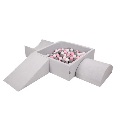 Obrázok produktu pre KiddyMoon Mäkké penové ihrisko pre deti s Štvorec loptičkovým ihriskom (300 ∅ 7 cm) s mäkkými prekážkami a loptičkovým bazénom,  vyrobené v EÚ, Svetlo šedá:Biela/Grey/Púdrovo ružová, Verz