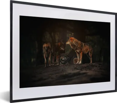 Produktbild von MuchoWow® Gerahmtes Poster Wolf - Tiere - Wald 40x30 cm - Poster mit Schwarzem Bilderrahmen Wandposter Rahmen Foto Bilder - Bilderrahmen - Poster im Rahmen