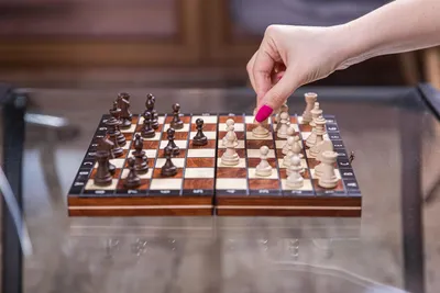 Produktbild von Magnetisches Schachbrett aus Holz - Schach Classic - 27 x 27 cm - Schachfiguren
