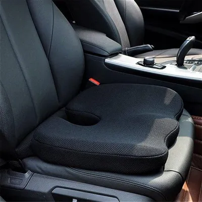 Produktbild von Unyqoos® Ergonomisches Memory‑Foam Sitzkissen (Traagschaumkern) 7,8 cm – Auto & Sitzvergrößerung, atmungsaktiver Bezug, Antirutsch