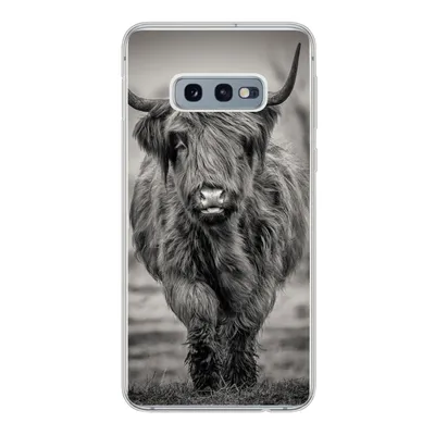 Produktbild von MuchoWow® Handyhülle Schutzhülle Hülle für Samsung Galaxy S10e Schottischer Highlander - Schwarz und Weiß Silikon Softcase Handy Hülle - Handy
