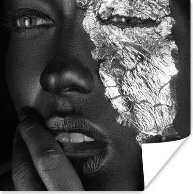 Produktbild von MuchoWow® Poster Frau - Schwarz - Silber 30x30 cm - Wandposter - Printing