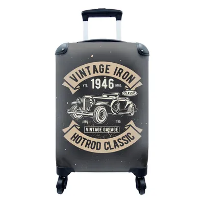 Produktbild von MuchoWow® Koffer Handgepäck Trolley Rollkoffer Kleine Reisekoffer mit 4 Rollen - Mancave - Auto - Schwarz - Vintage - Cabin Size < 55x40x23 cm & 55x40x20 cm - Fotokoffer - Kabinenkoffer - Boardgepäck - Reise-Box - Reisekoffer - Reisegepäck - Koffer mit Bild - Trolley für Kinder