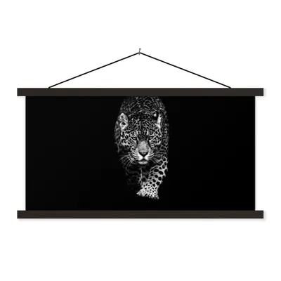 Produktbild von MuchoWow® Textilposter Tiere - Schwarz - Leopard - Weiß - Wild 120x60 cm mit schwarzem Rahmen - Dekoration Schlafzimmer
