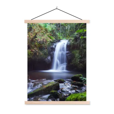 Produktbild von MuchoWow® Textilposter Wasserfall - Natur - Wasser 40x53 cm mit holzfarbenen Rahmen - Schlafzimmer