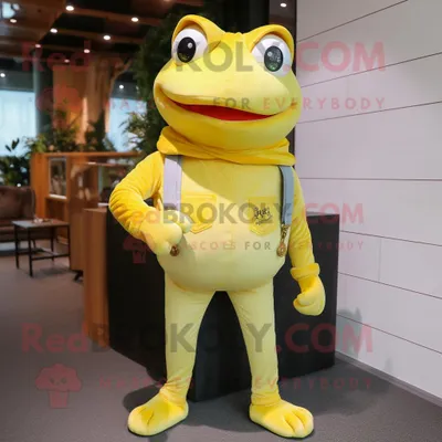 Produktbild von Zitronengelber REDBROKOLY Frosch Maskottchen Kostüm charakter bekleidet mit Boyfriend-Jeans und Anstecknadeln