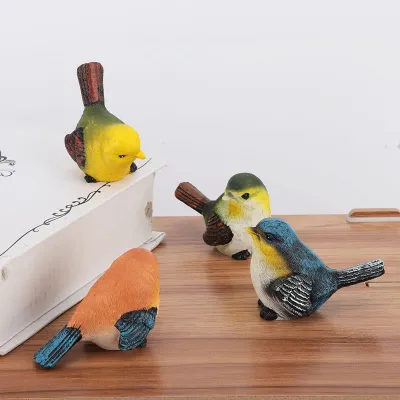 Zdjęcie produktu dla Ceramiczne figurki ptaków do dekoracji wnętrz (4 sztuki)