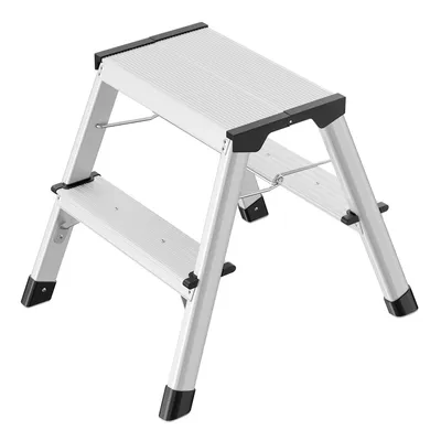 Produktbild von Hailo D60 StandardLine Alu Doppelstufen-Trittleiter - 2-stufiger Klapptritt mit Soft-Grip-Sohlen und Klappsperre - Arbeitshöhe bis 240 cm - Gewicht 2 kg - Silber