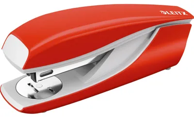 Image de Leitz 5502-00-20 5502 Agrafeuse de bureau NeXXt - 30 feuilles, rouge clair