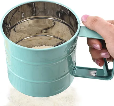 Produktbild von Handliches Mehlsieb, halbautomatisches Mehlsieb, Becher, Backwerkzeug
