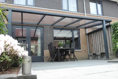 Produktbild von 500 x 400cm Aluminium Terrassenüberdachung Madrid Anthrazit mit Stegplatten