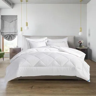 Produktbild von Famanu Ganzjahresdecke 4 Jahreszeiten - 220 x 240 cm, atmungsaktive Mikrofaser