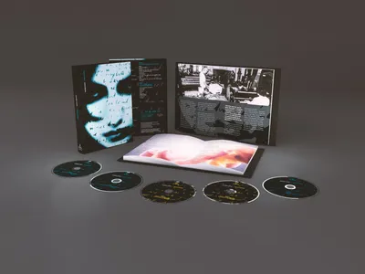 Productafbeelding van ImportCD Brave (Deluxe Edition), Poprock, CD/Blu-ray, Fysiek medium, Volwassenen, 5 schijven, 08/03/2018