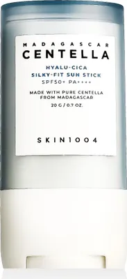Produktbild von SKIN1004 Madagascar Centella Hyalu-Cica Silky-Fit Sun Stick SPF 50+ PA++++ 20 g