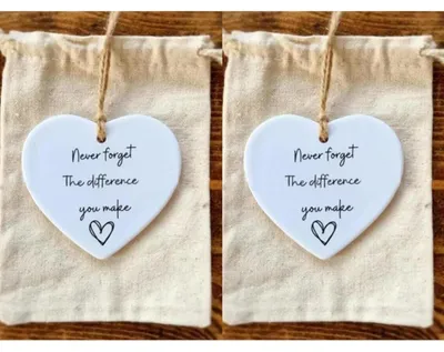 Image de Plaquette en acrylique en forme de cœur, cadeau de remerciement, lot de 2 avec sac, 10 cm