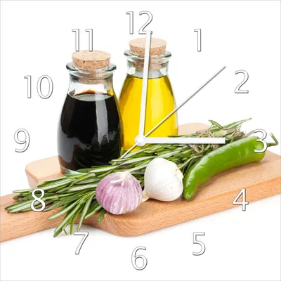 Produktbild von Wallario Design Wanduhr Gewürze, Kräuter und Öle auf einem Holz-Schneidebrett aus Echtglas, Größe 30 x 30 cm