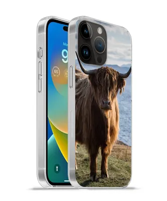 Produktbild von MuchoWow® Handyhülle Schutzhülle Hülle für Apple iPhone 14 Pro - Softcase Schottische Highlander - Bergen - Meer Silikon Softcase Handy Hülle - Umschlag