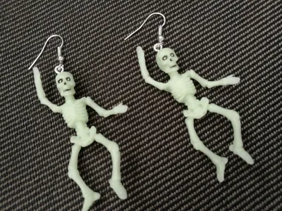 Produktbild von Leuchtende Skelett Ohrringe Gerippe Knochen Miniblings Halloween Grusel Horror