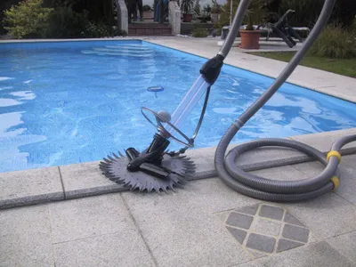 Immagine prodotto di Aspirapolvere automatico per piscine - Tubo da 10 metri - Peso: 6,64 kg