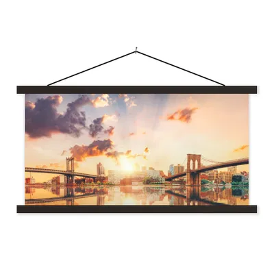 Produktbild von MuchoWow® Textilposter New York - Brooklyn - Brücke - Sonnenuntergang 150x75 cm mit schwarzem Rahmen - Posterleiste
