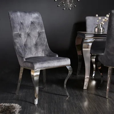 Produktbild von riess-ambiente Eleganter Stuhl MODERN BAROCK grau Samt mit silbernem Löwenkopf Esszimmerstuhl Essstuhl