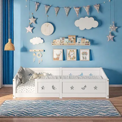 Zdjęcie produktu dla Łóżeczko dziecięce ProximaX 90 x 200 cm z barierką – łóżeczko montessoriańskie na podłodze, zabezpieczenie przed wypadnięciem, wzór z gwiazdami i księżycem, białe, stelaż łóżeczka