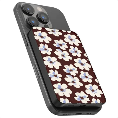 Productafbeelding van Selencia Vivid Powerbank 5.000 mAh - Draadloze Powerbank - Geschikt voor MagSafe en Qi - Black / Choco Flower Pop
