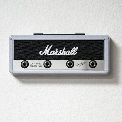 Produktbild von Famanu Schlüsselhalter Organizer mit Silber-Jubiläumsdesign - 4 Gitarrenstecker Schlüsselanhänger