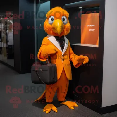 Produktbild von Maskottchen REDBROKOLY Kostümfigur mit orangefarbenem Papagei bekleidet mit Anzug und Geldbörsen