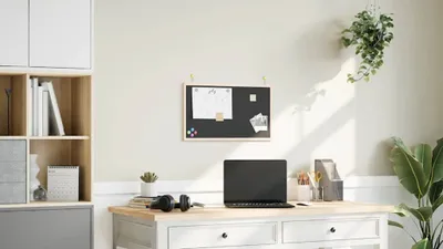 Produktbild von "2026 Promotion" Kreidetafel mit Rahmen aus massivem Kiefernholz Schwarz 60x40 cm - Pinnwände CC24974