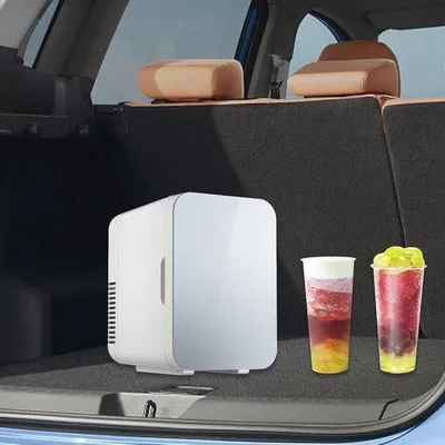 Productafbeelding van Famanu Draagbare 12V Koelbox voor Auto - USB Mini-koelkast voor Roadtrips en Kamperen