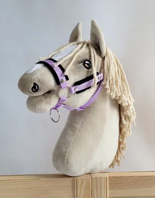 Image de Licol réglable pour cheval Hobby Horse A3 violet avec fourrure noire
