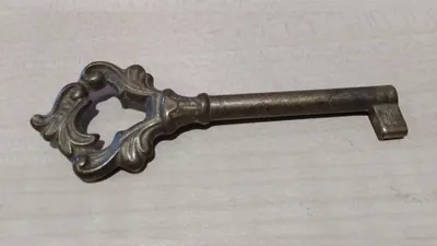 Immagine prodotto di CHIAVE PER MOBILI '7009' 31x81 mm - Patinato antico