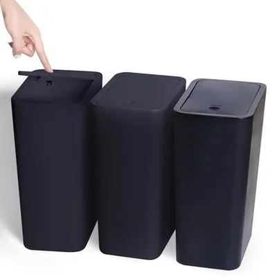 Zdjęcie produktu dla Kosze na śmieci z pokrywą - Kosze na odpady - Utrzymanie porządku - Automatycznie otwierana pokrywa - 3 sztuki, pojemność 10 litrów - Czarny kolor