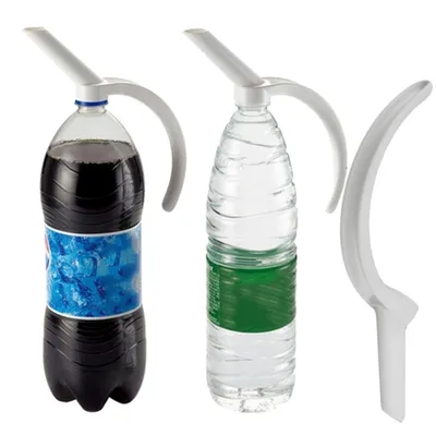 Produktbild von Getränke Wasser Plastikflasche Griff Grip Gossenrohr Rohr Urlaubsfeiern Vorräte