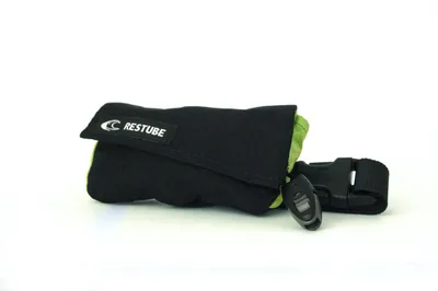 Obrázok produktu pre Restube Swim pre plavcov ľahší a kompaktnejší (Black Oasis)