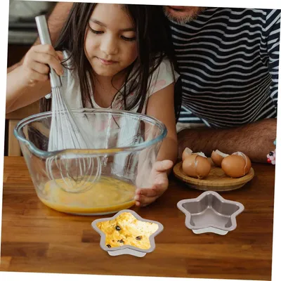 Produktbild von Wiederverwendbare Stern-Kuchenform aus Kohlenstoffstahl mit Antihaftbeschichtung zum Backen von Brot und Kuchen im Haushalt