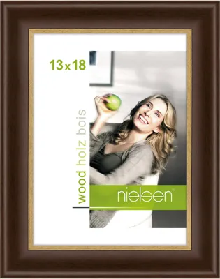 Immagine prodotto di Cornice in legno Nielsen, modello Derby, per foto 13x18 cm, finitura noce