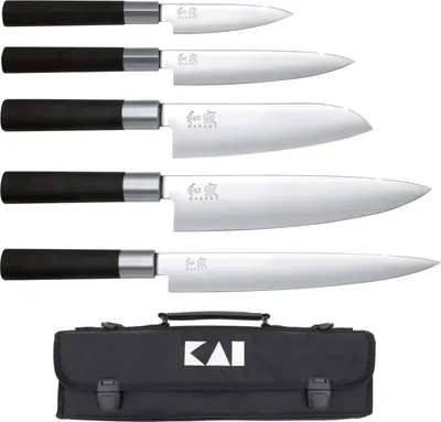 A set of five knives and a knife roll are displayed against a white background.