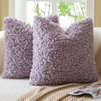 Productafbeelding van 2 stuks kussenhoezen, 65x65 cm, lichtpaars, imitatiebont, bouclé, sherpa, zacht, fleece