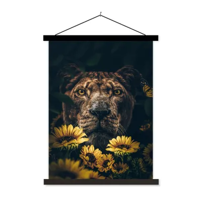Produktbild von MuchoWow® Textilposter Löwe - Blumen - Tiere - Botanisch 120x160 cm mit schwarzem Rahmen - Magnetischer